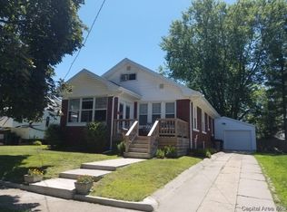 926 Warren St, Galesburg, IL 61401