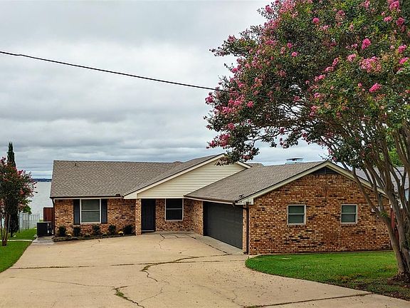 2nd image of 329 Bay Ct