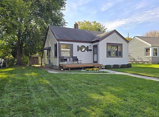 357 E Gauer CIRCLE, Milwaukee, WI 53207