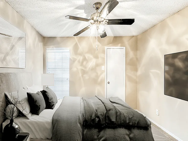 Summers Crossing Apartments — Photo 16