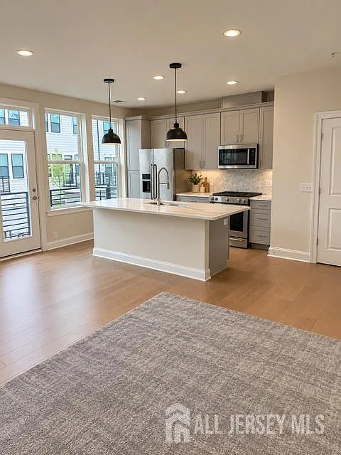 2 bed, 2.5 bath, $3,950 — Photo 3