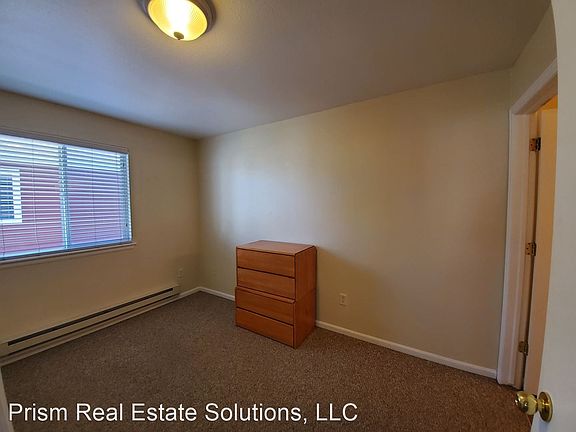 3rd image of 1818 S 11th St #8688808