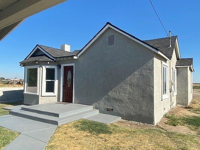 1st image of 21673 W 4th Ave