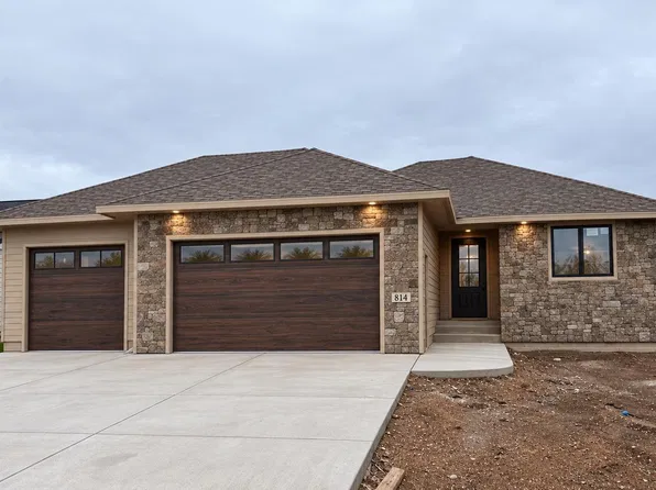 814 Yuzina Ave, Harrisburg, SD 57032