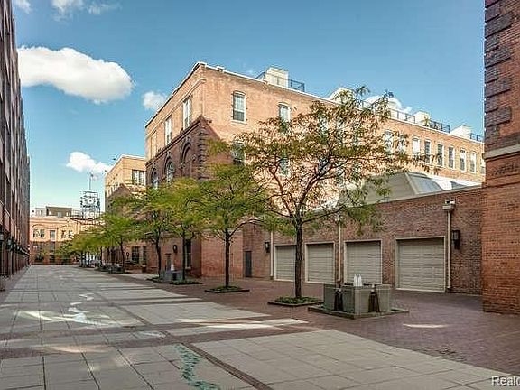 5th image of 200 River Place Dr APT 4