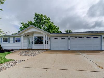 12079 Colonial Dr, Maryland Heights, MO, 63043
