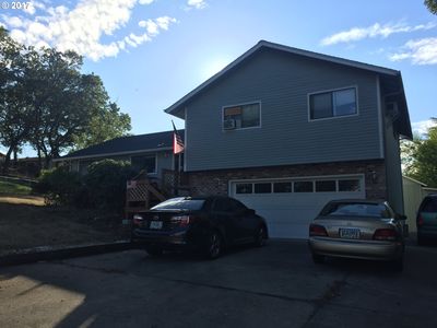 131 Santa Barbara Ct, Roseburg, OR, 97471