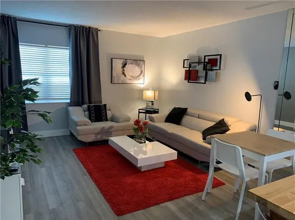 221 SE 9th Avenue #103, Pompano Beach, FL 33060