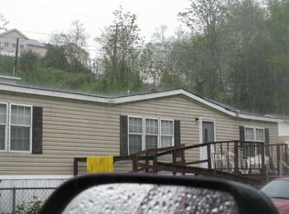127 Railroad Ave, Manchester, KY 40962