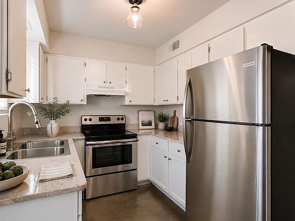 4th image of 2922 N 35th St APT 2