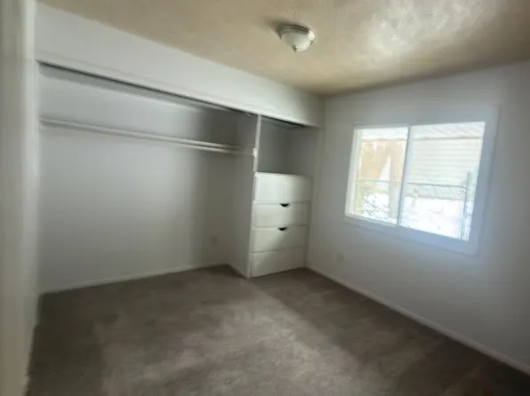 13 Neal Ct, Akron, OH