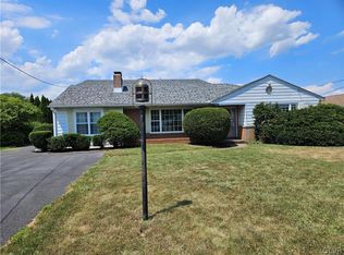 15 Ridgewood Rd, Easton, PA 18045