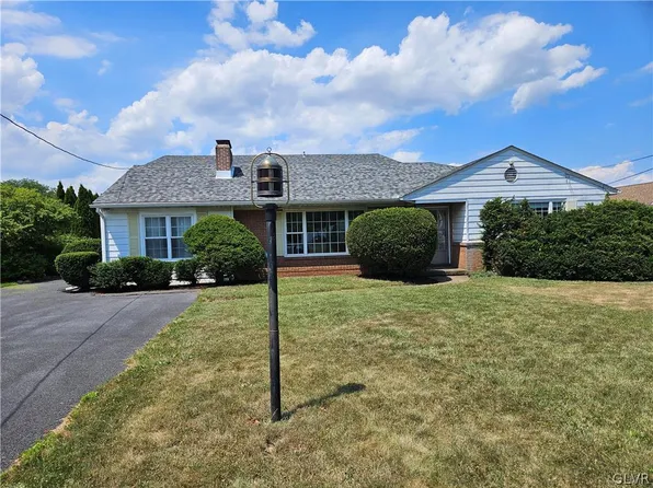 15 Ridgewood Rd, Easton, PA 18045