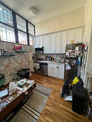 Rented by Standard Living Realty Inc | media 15