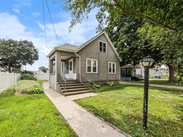 1614 7th St, Peru, IL 61354