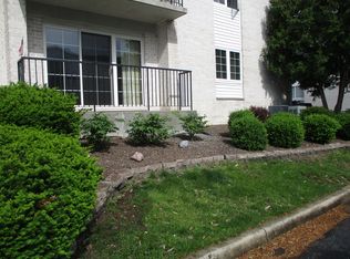 402 Sturdy Rd APT 1D, Valparaiso, IN 46383