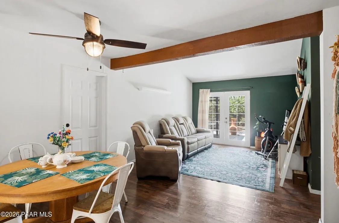 2 bed, 1080 sqft, $2,200 — Photo 4