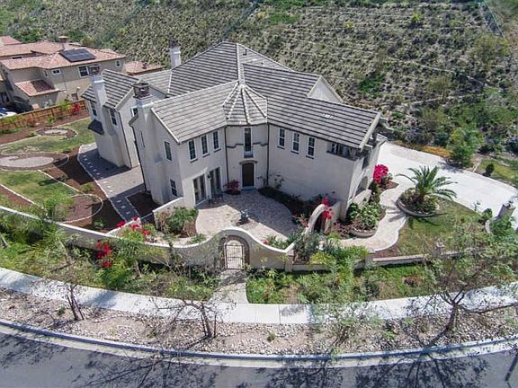 2nd image of 15080 Almond Orchard Ln