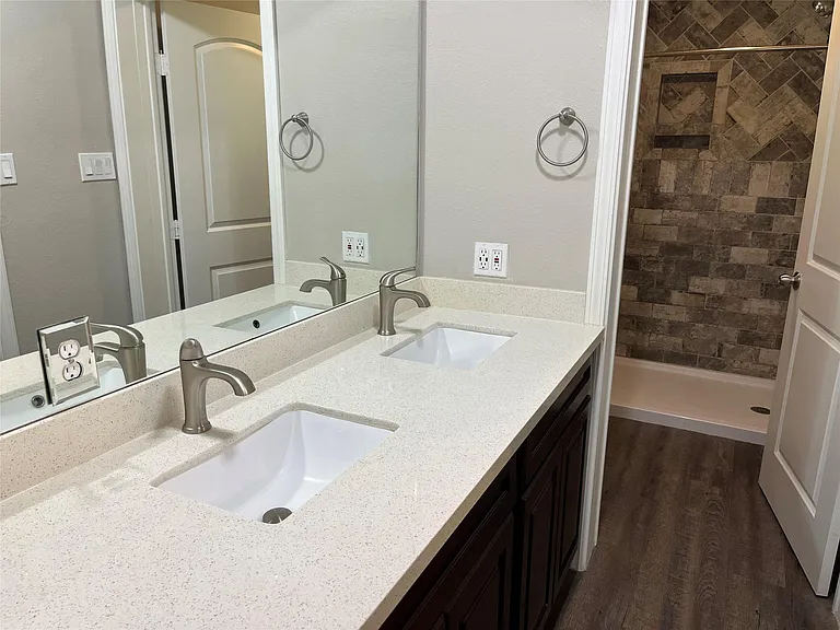304 S Shadowbend Ave — Photo 26