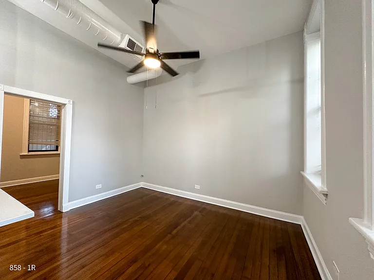 858 N. Wood St./1811 W. Iowa St. — Photo 6