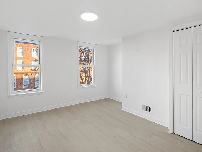 315 E Fort Ave — Photo 17