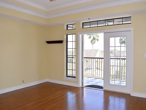2nd image of 701 Market St Unit 306