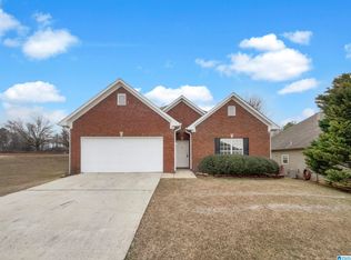 801 Savannah Ln, Calera, AL 35040