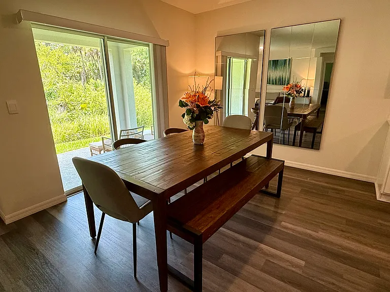 504 Coronado Cove Rd — Photo 4