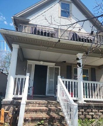 3rd image of 817 S Main St