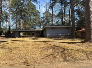 1904 Wisteria Dr, Jackson, MS 39204