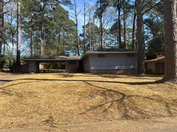 1904 Wisteria Dr, Jackson, MS 39204