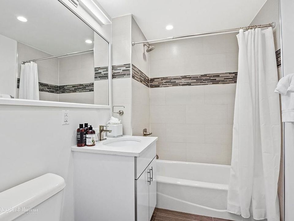 2nd image of 138 Bowery #6E