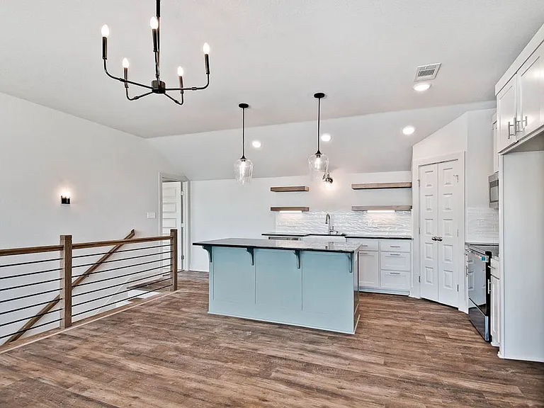 65 N Bibury Ln — Photo 5