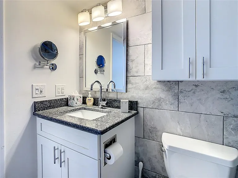 18304 Gulf Blvd #516 — Photo 39