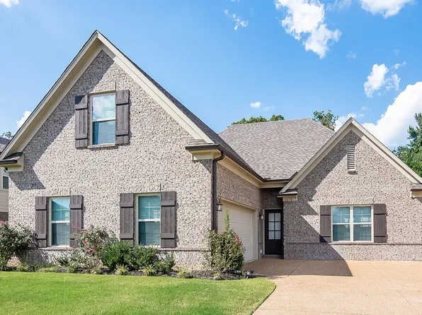 2674 Champion Hills Dr, Southaven, MS 38672