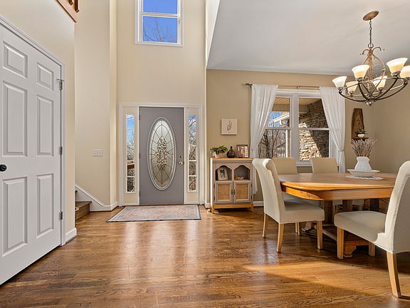4th image of 693 Rockwood Ln