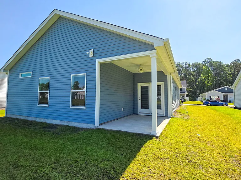 427 McGarry Dr — Photo 3