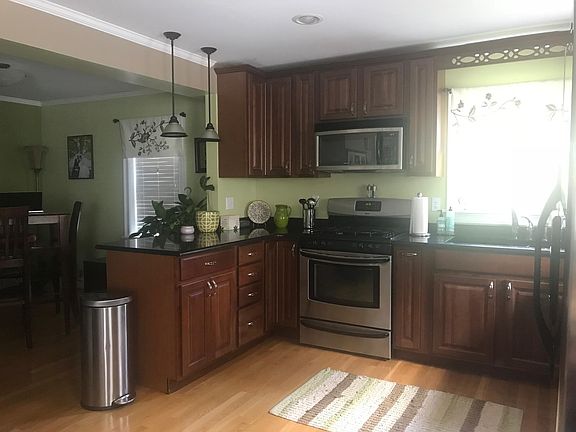 Updated Kitchen with Granite and Stainless Steel Appliances