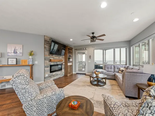 570 Linden Dr #316, Arnolds Park, IA 51331