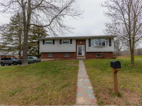 3961 Bruce Ln, Bethlehem, PA 18020