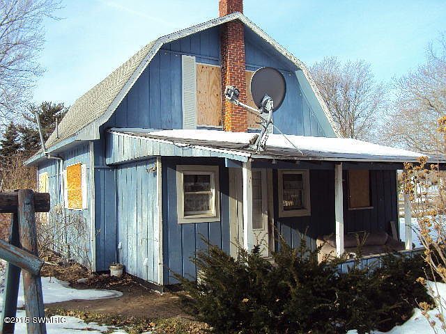 2nd image of 103 Bishop St