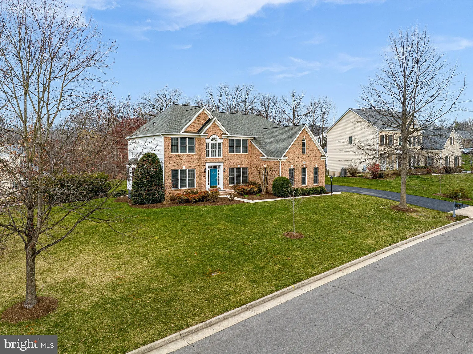 22495 Forest Manor Dr photo 1
