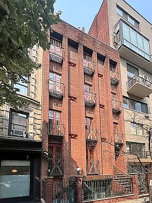 1st image of 321 E 84th St APT 1