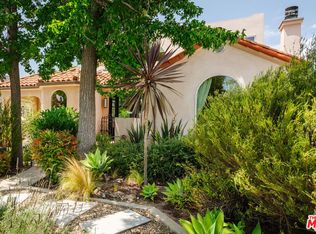1633 Hi Point St, Los Angeles, CA 90035