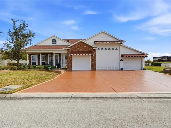 305 Motorcoach Dr S, Polk City, FL 33868