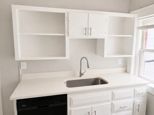 Holly Street Apartments, 4005-4007 Holly St #2N, Kansas City, MO 64111