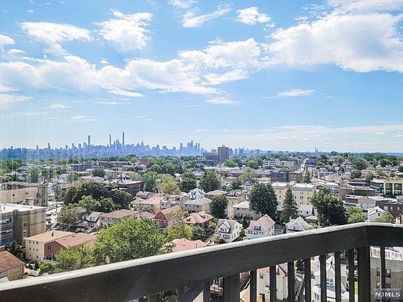 5th image of 770 Anderson Ave APT 15N