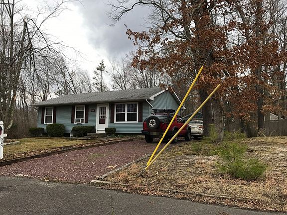 3rd image of 909 Pine Ave
