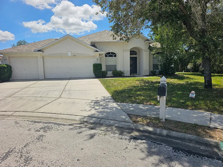 5701 Brackenwood Dr — Photo 1