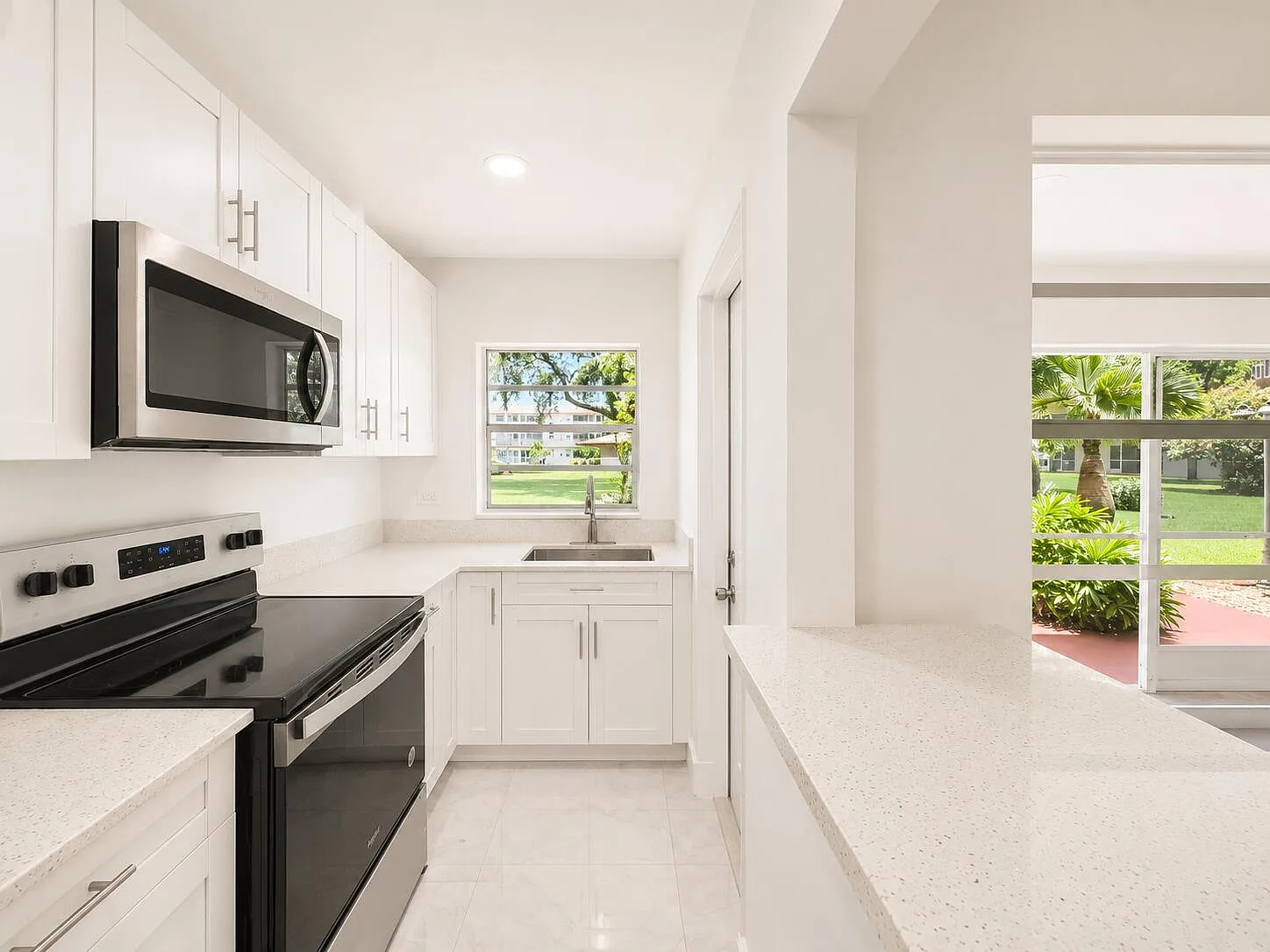 1 bed, 1.5 bath, 720 sqft, $1,650 — Photo 1